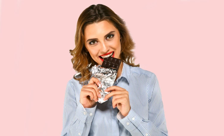 Regl döneminde kadınlar neden çikolata ister?