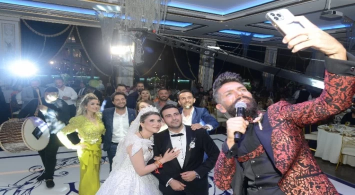 Bursa’da Mehmet Çevik’li görkemli düğün