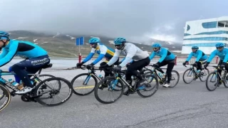 Kazak bisikletçiler Erciyes’i tercih ediyor